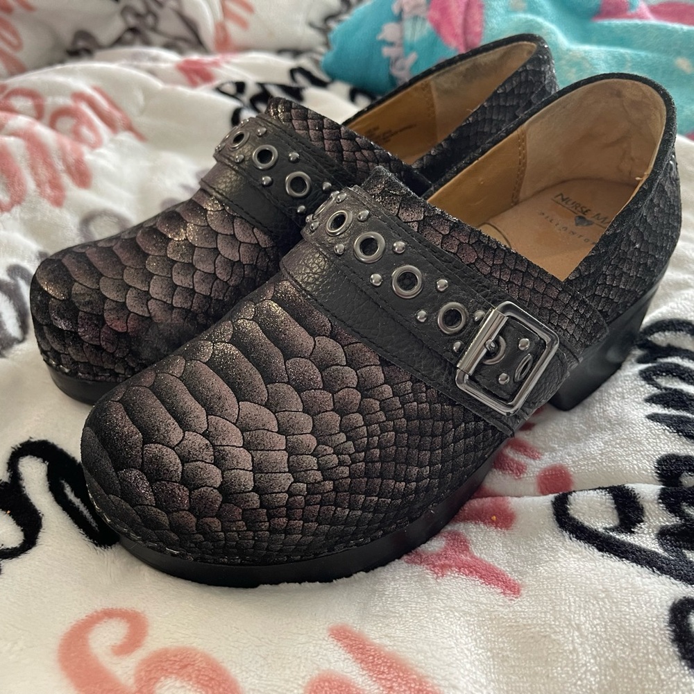 Nurse Mates snakeskin